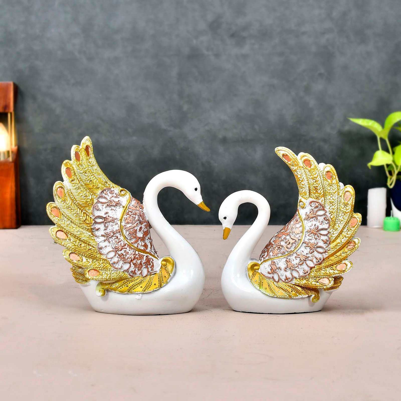 Swan Pair Feather Design Sculpture - Image 3